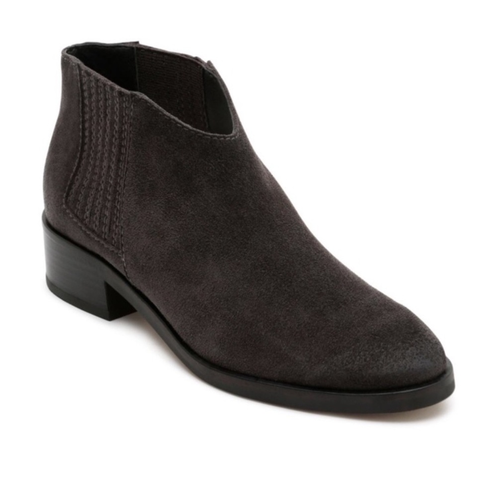 Dolce Vita Almonde Toe Suede Ankle Boots